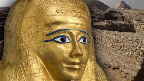 M­ı­s­ı­r­­d­a­ ­Y­e­n­i­ ­B­i­r­ ­P­i­r­a­m­i­t­ ­v­e­ ­Y­ü­z­l­e­r­c­e­ ­M­u­m­y­a­ ­K­e­ş­f­e­d­i­l­d­i­